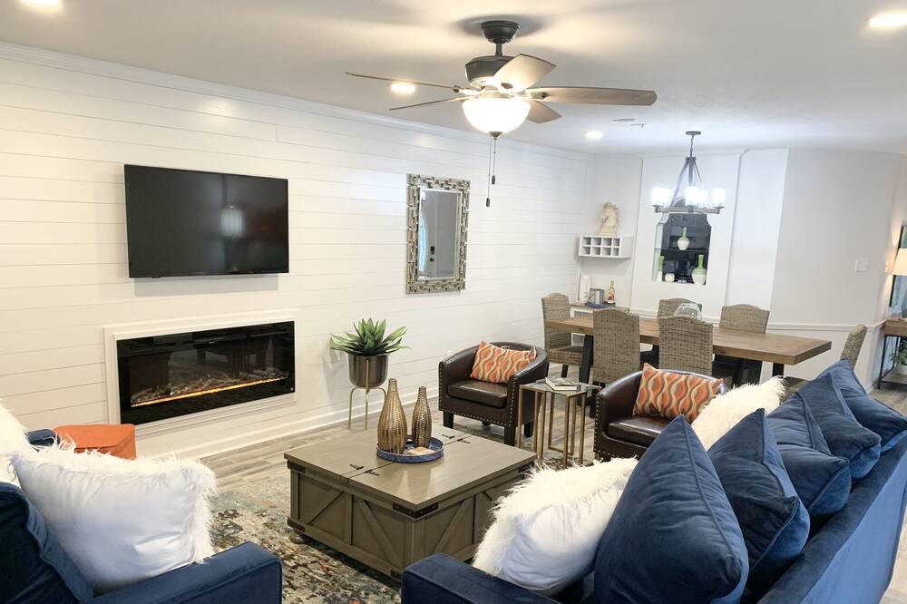 Photo of Livingroom in Rockwell