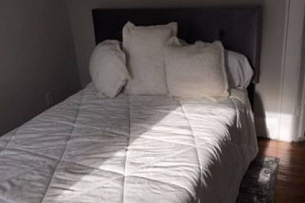 Photo of Bedroom in Hackensack