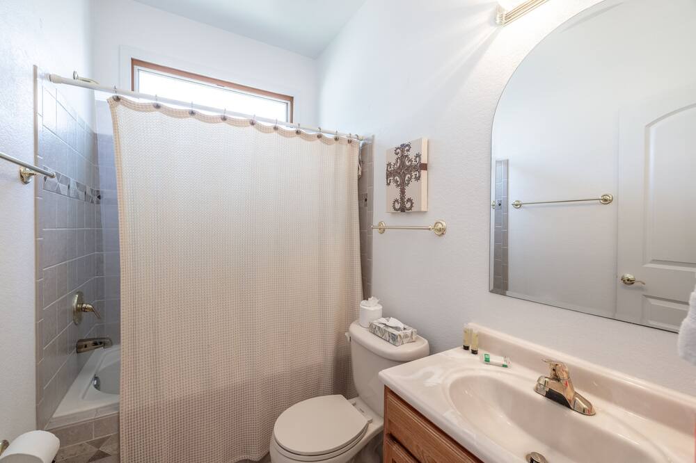 Photo of Bathroom in Piney