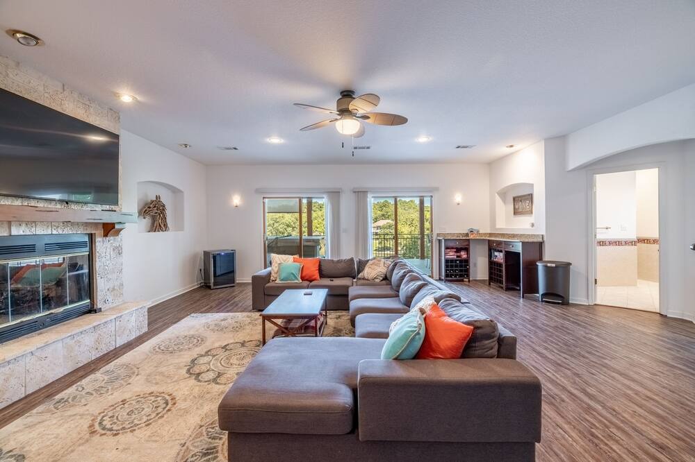 Photo of Livingroom in Piney