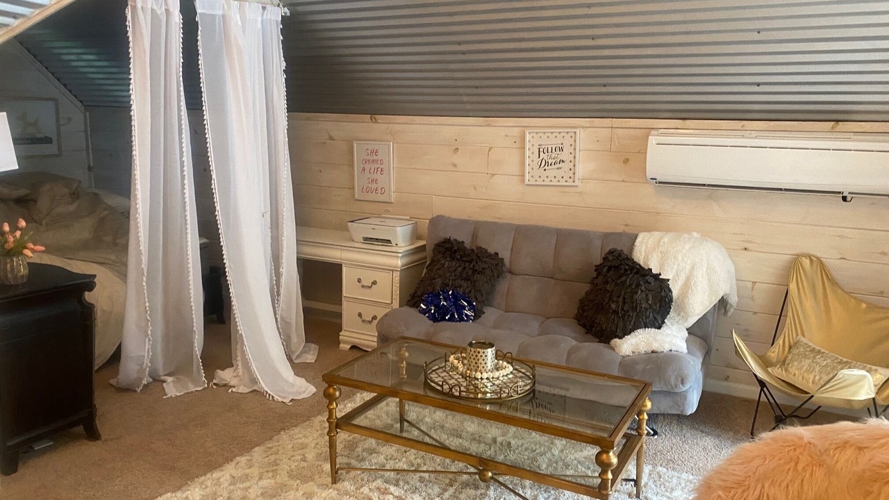 Photo of Livingroom in Country Club