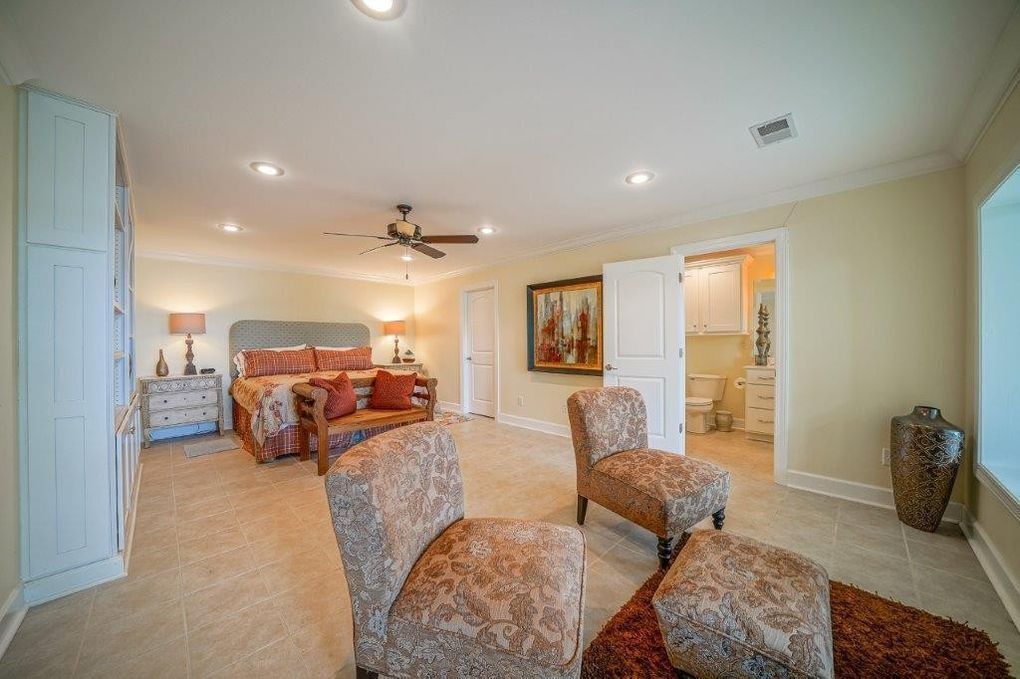 Photo of Livingroom in Quitman