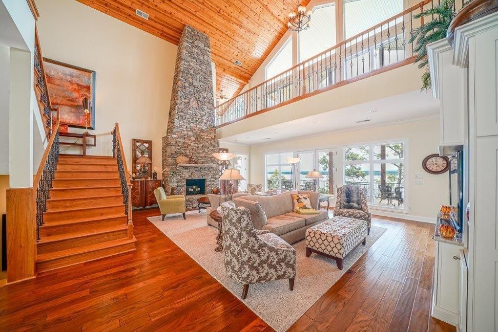 Photo of Livingroom in Quitman