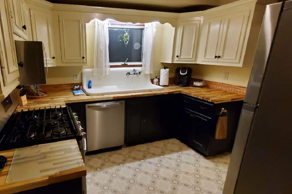 Photo of Kitchen in Mars Hill
