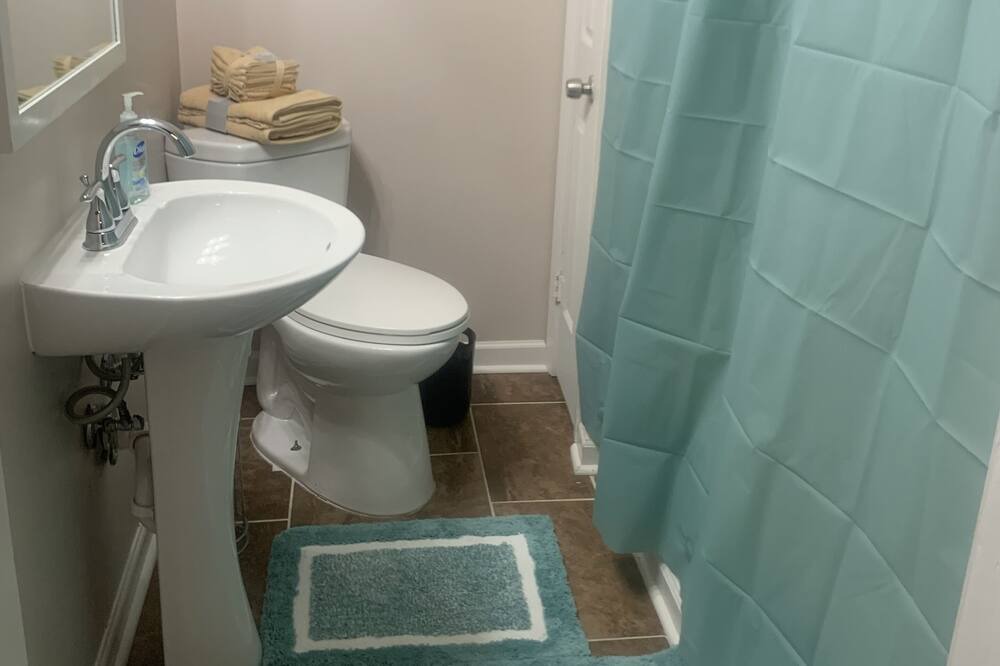 Photo of Bathroom in East of Broadway
