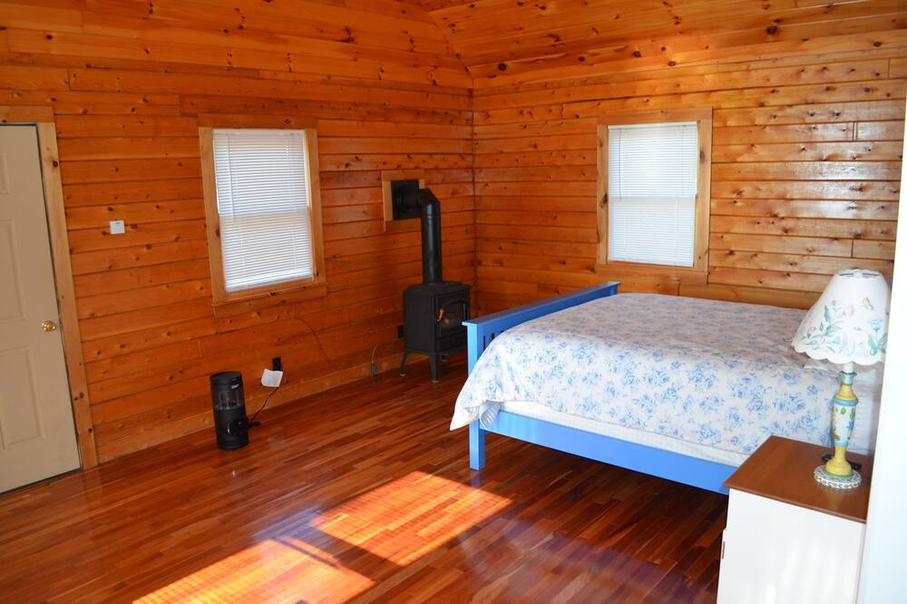 Photo of Bedroom in Grand Isle County