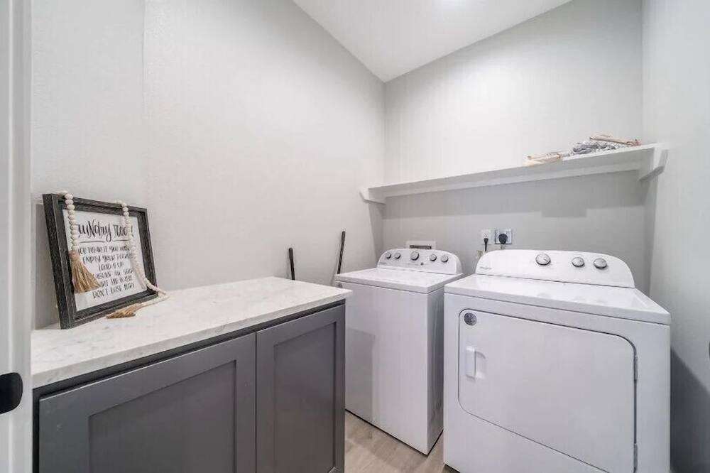 Photo of Bedroom in Glenwood