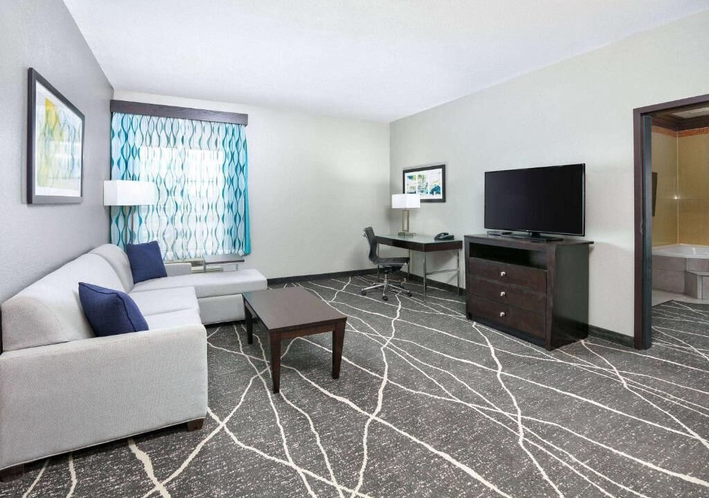 Photo of Others in Bryant