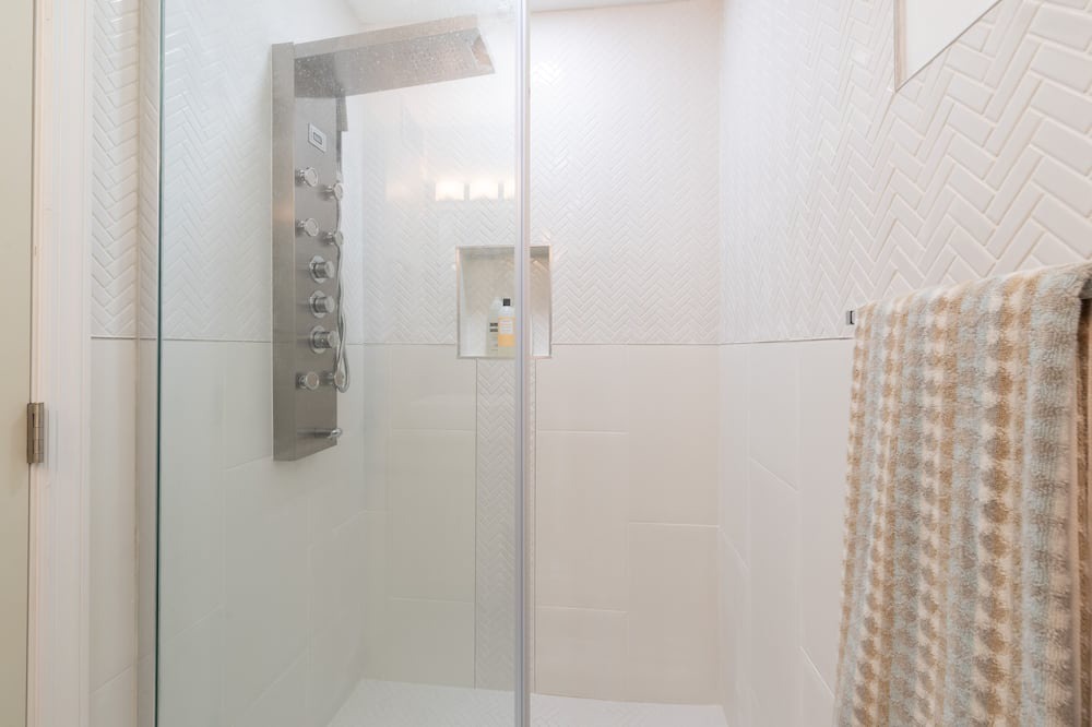 Photo of Bathroom in Union City