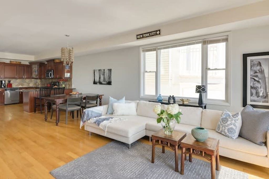 Photo of Livingroom in Union City