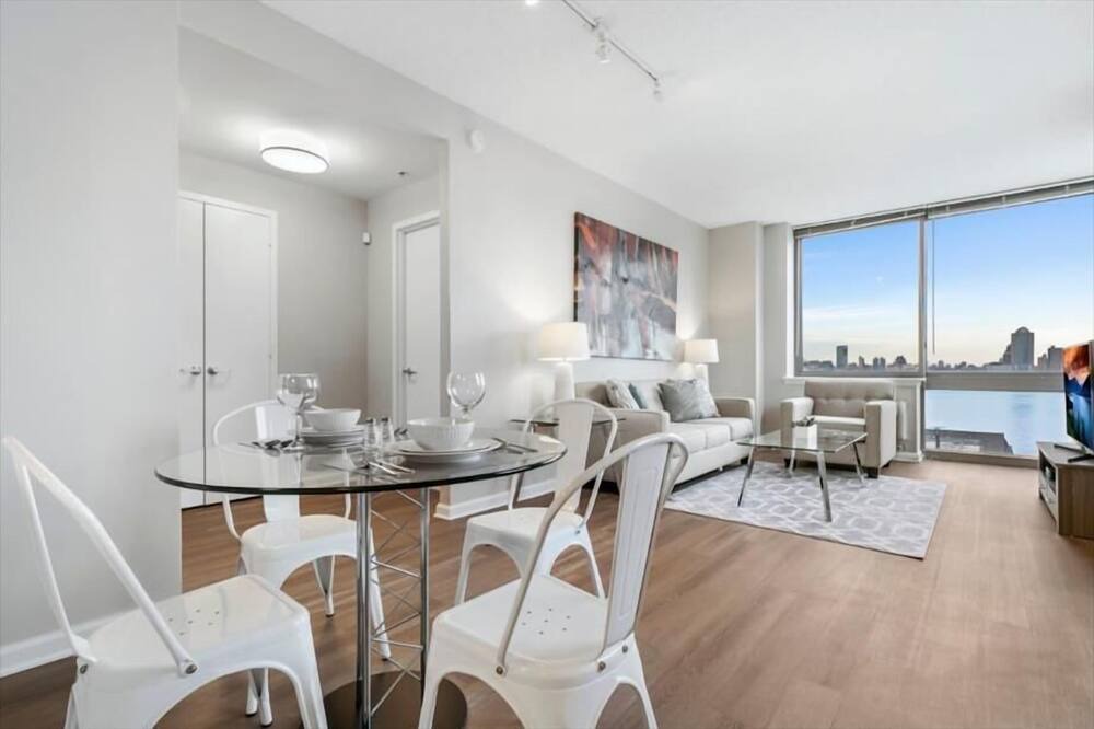 Photo of Bedroom in Hudson Exchange