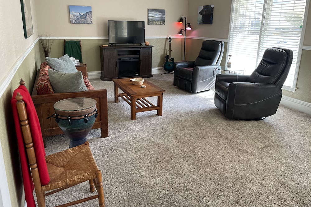 Photo of Bedroom in Union City