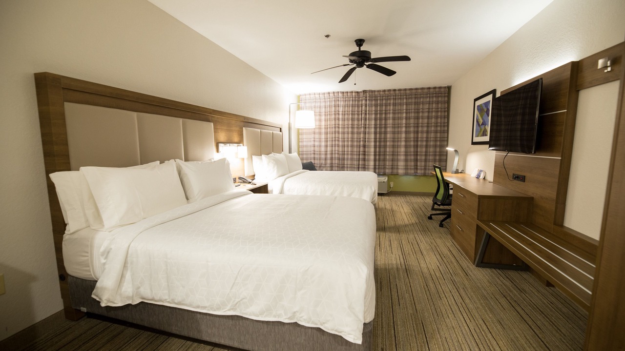 Photo of Bedroom in Clinton