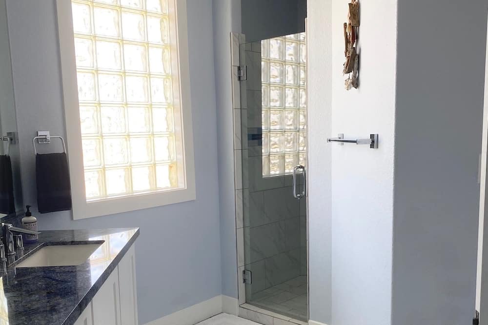 Photo of Bathroom in Terramar Beach
