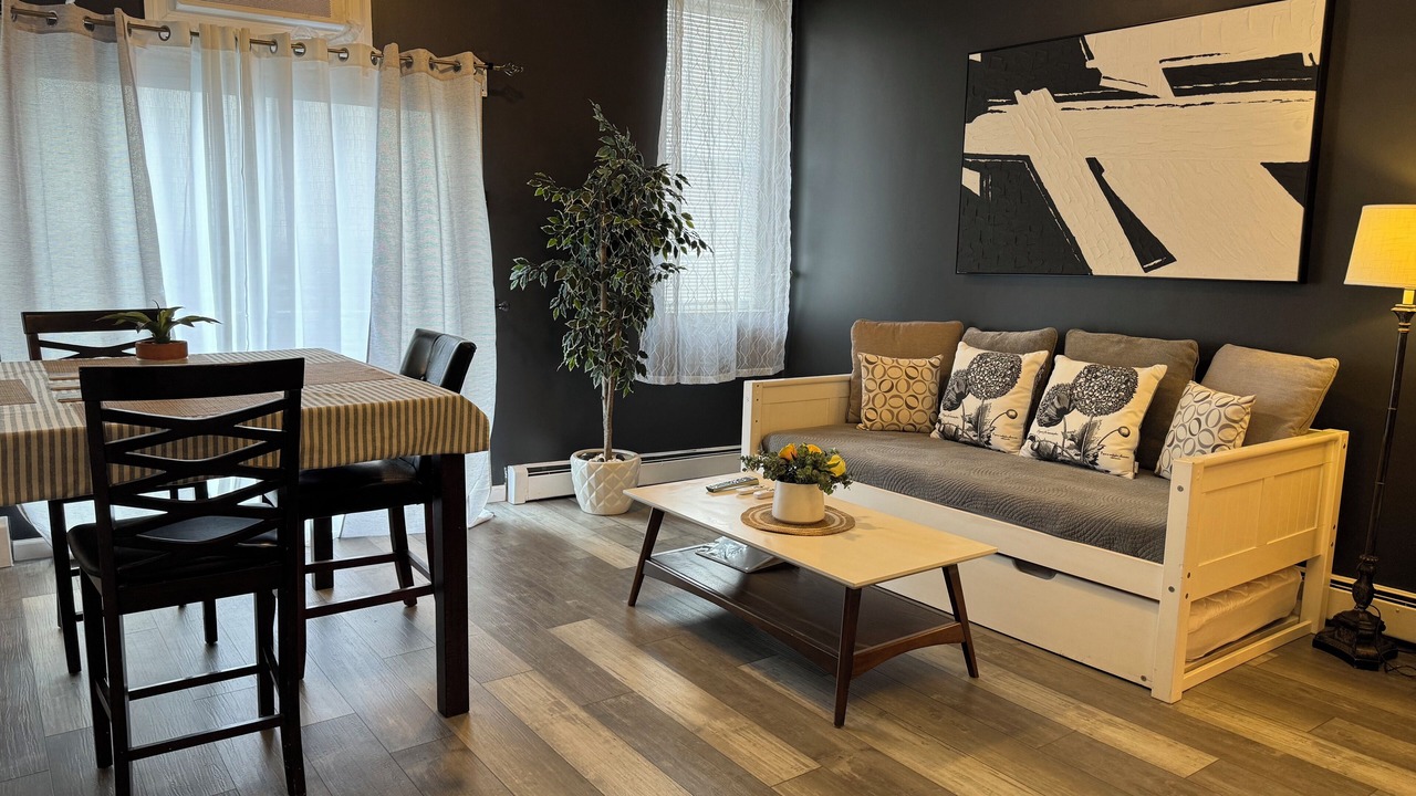 Photo of Livingroom in Union City