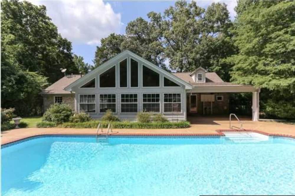 Photo of Outdoor in Holly Springs