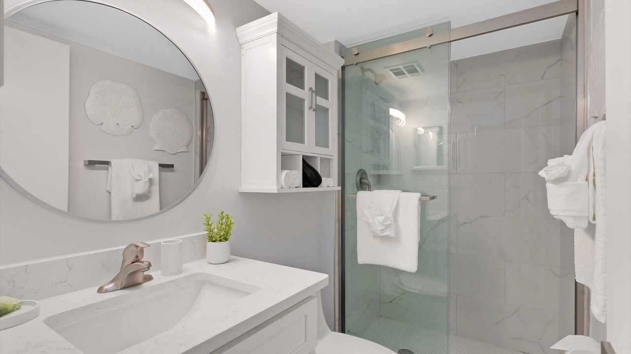 Photo of Bathroom in Avon By The Sea