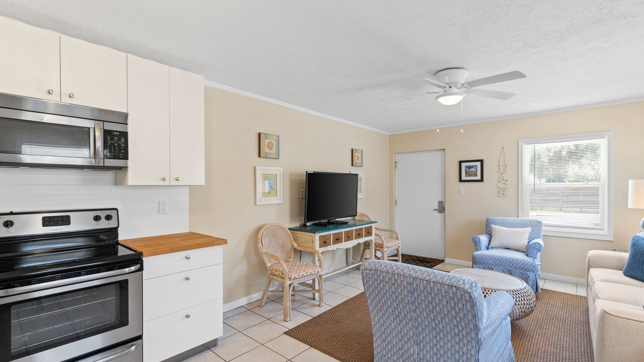 Photo of Kitchen in Laguna Beach Estates