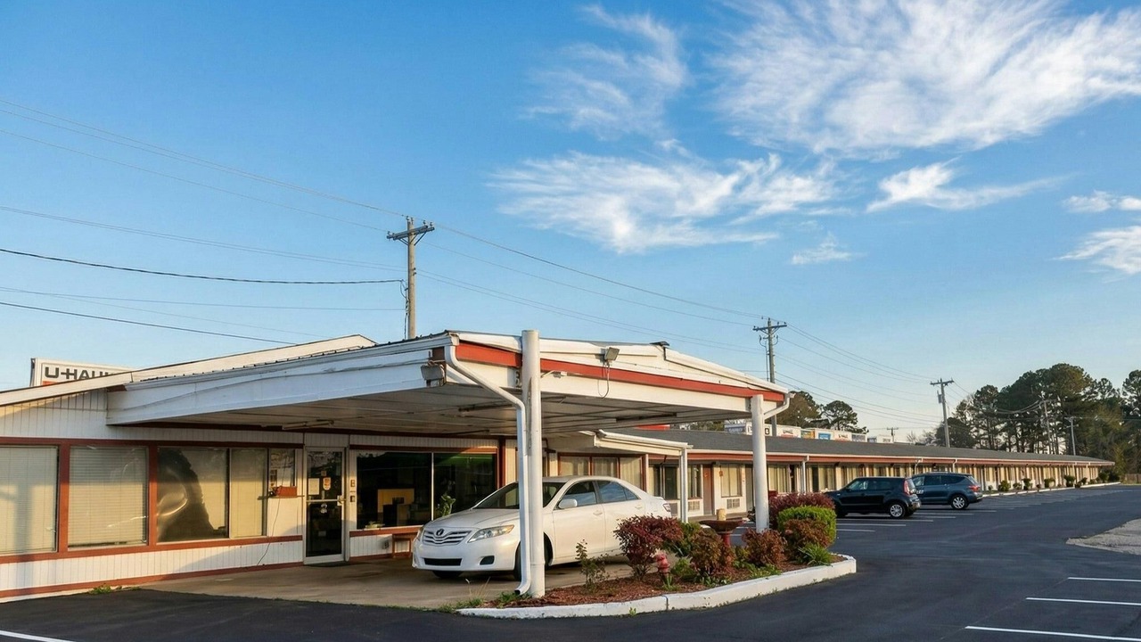 Photo of Outdoor in Benton