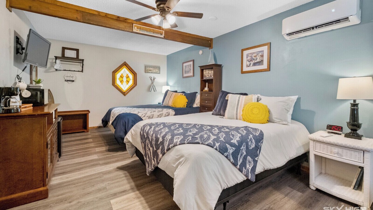 Photo of Bedroom in Eureka Springs Historic District