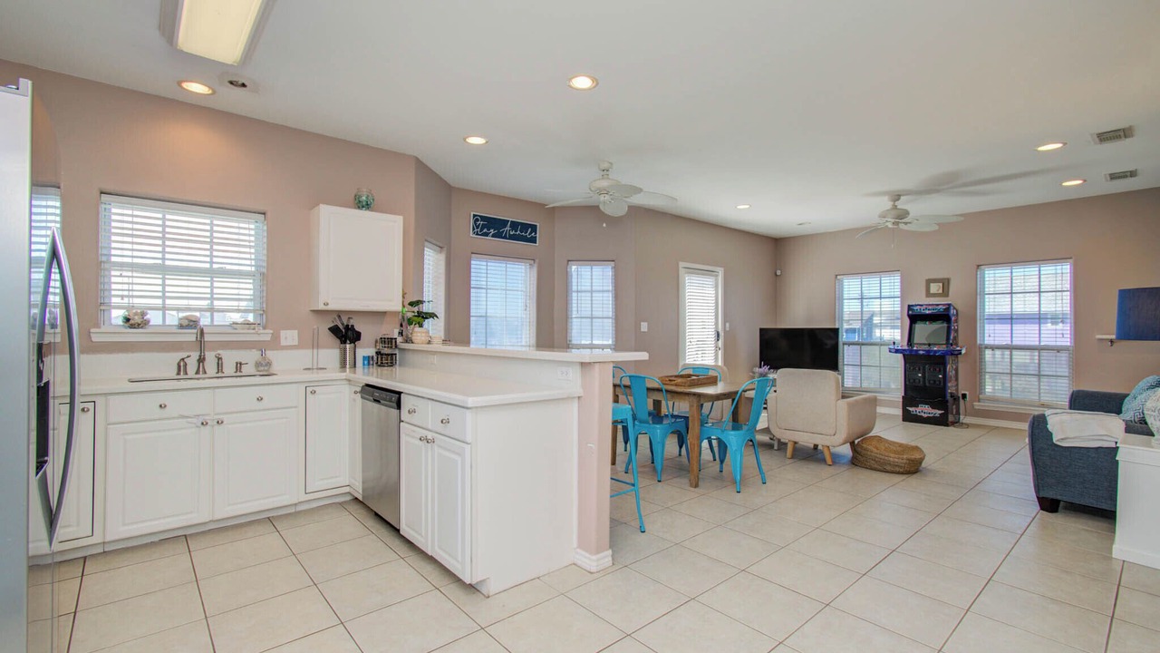 Photo of Kitchen in Terramar Beach