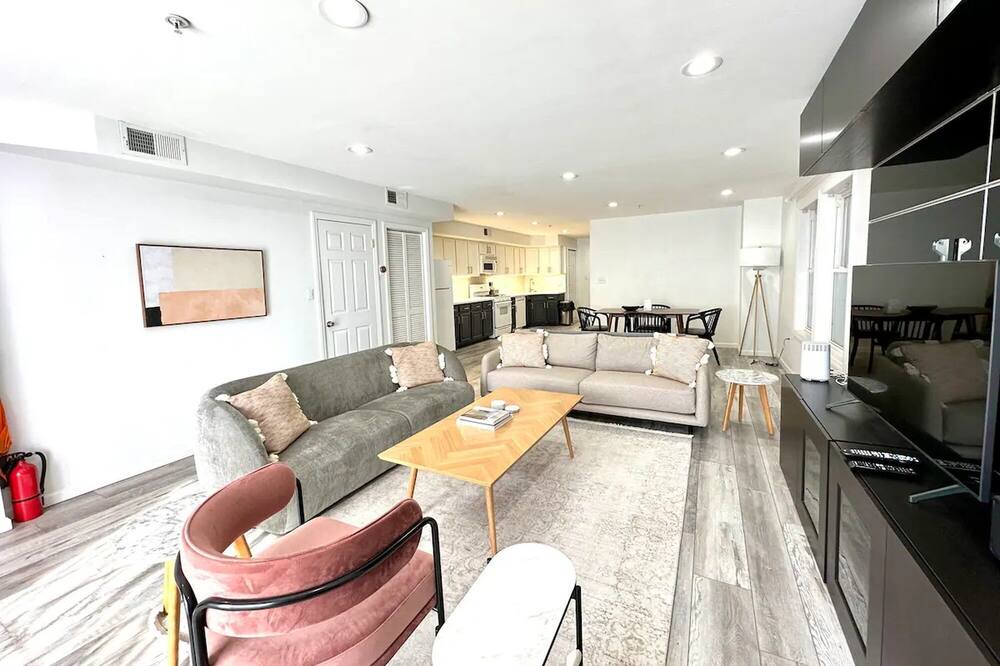 Photo of Livingroom in Union City