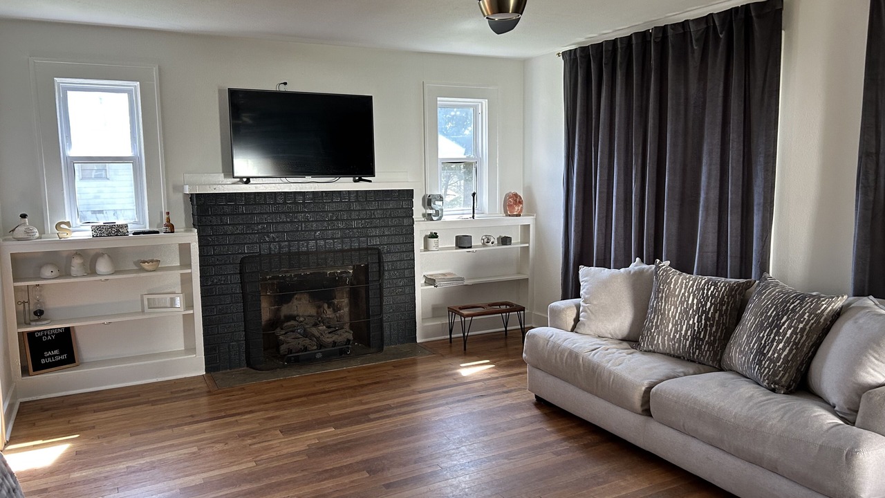 Photo of Livingroom in Benton