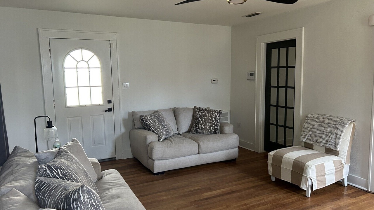 Photo of Livingroom in Benton