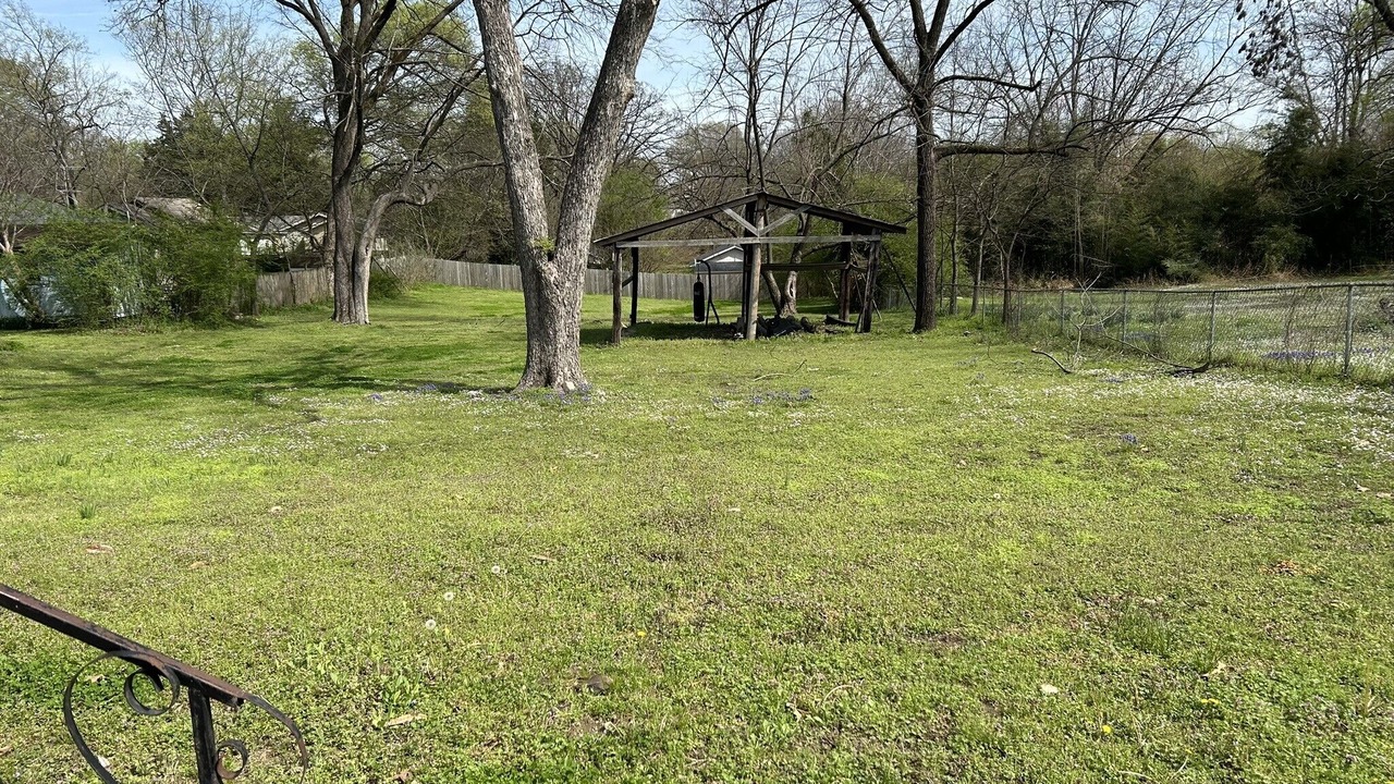 Photo of Outdoor in Benton