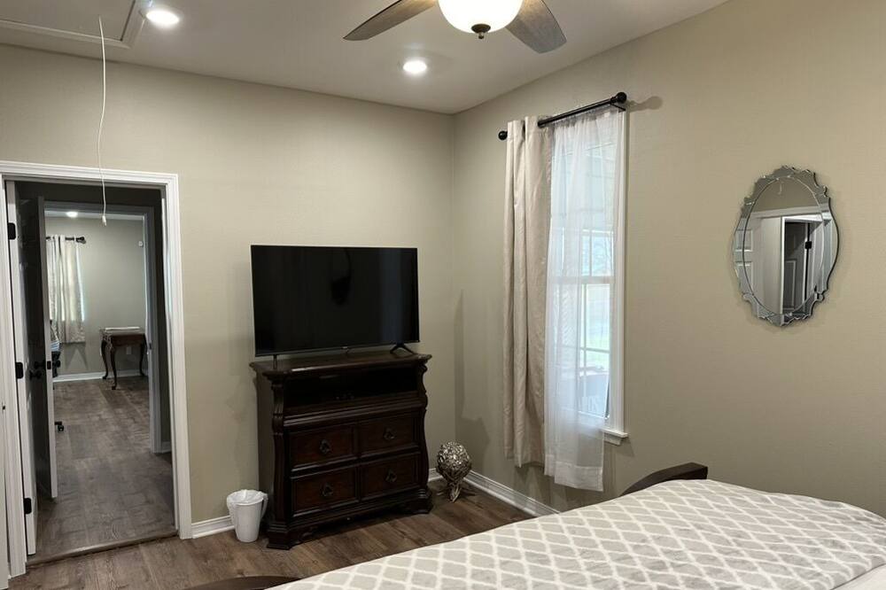 Photo of Bedroom in Greenwood