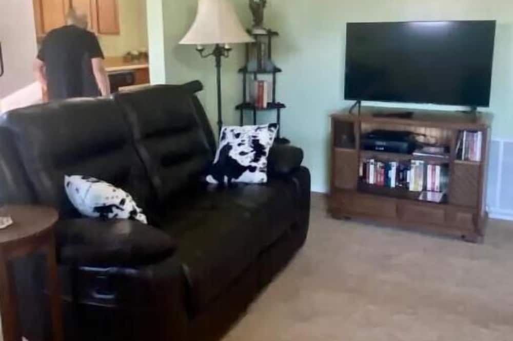 Photo of Livingroom in Norman