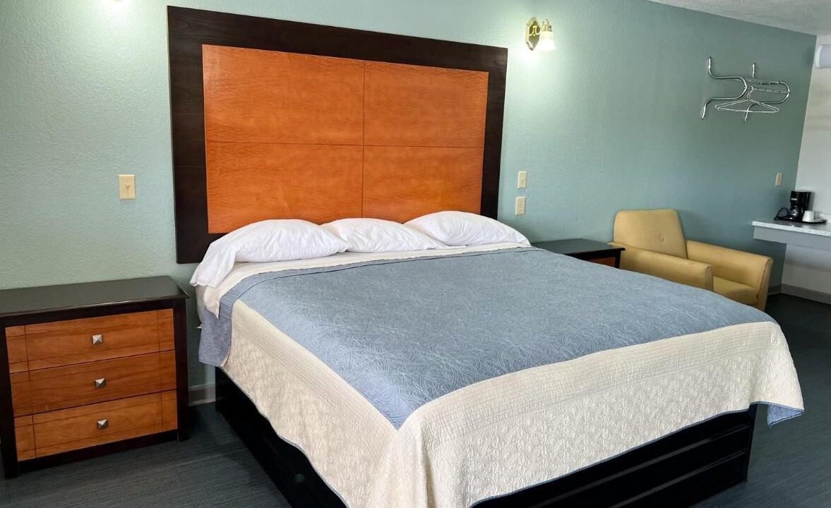 Photo of Bedroom in Bald Knob