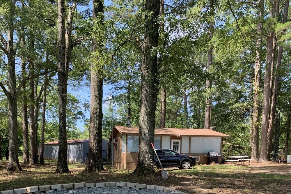 Photo of Outdoor in Bernice