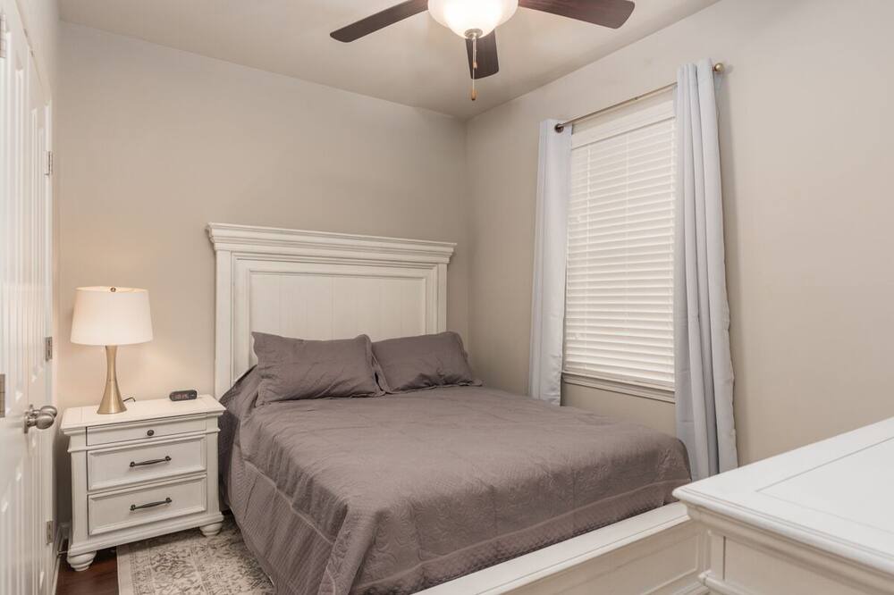 Photo of Bedroom in Starkville