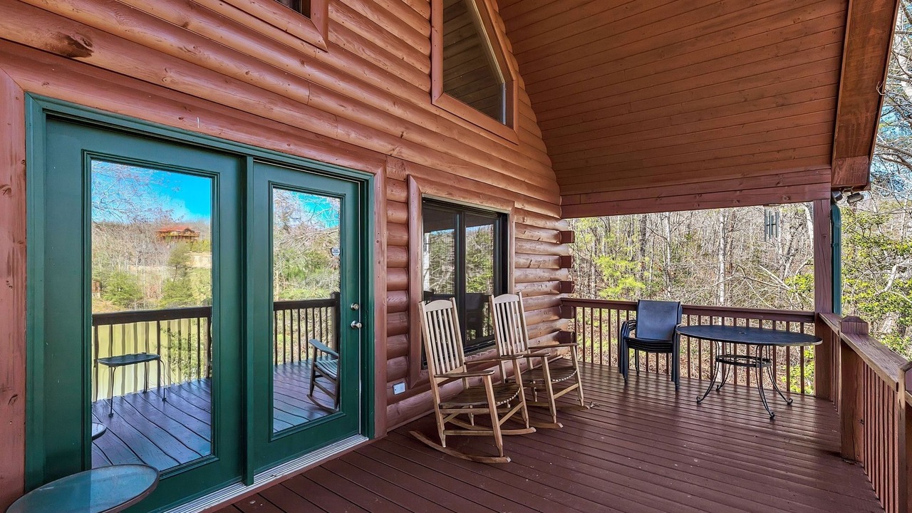 Photo of Patio Balcony in Laurel Lakes