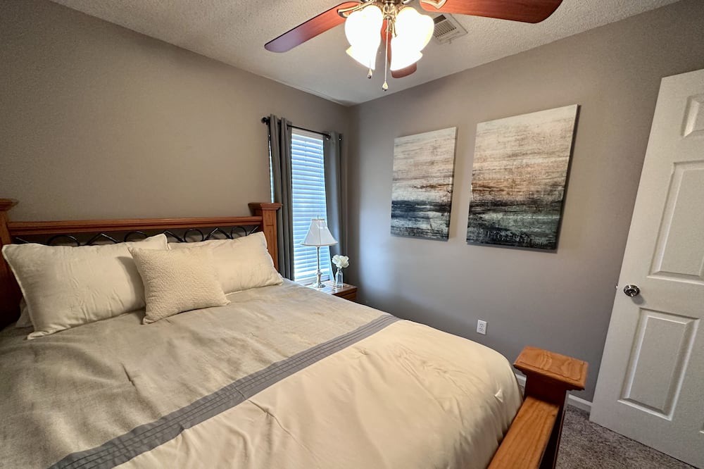 Photo of Bedroom in Greenbrier