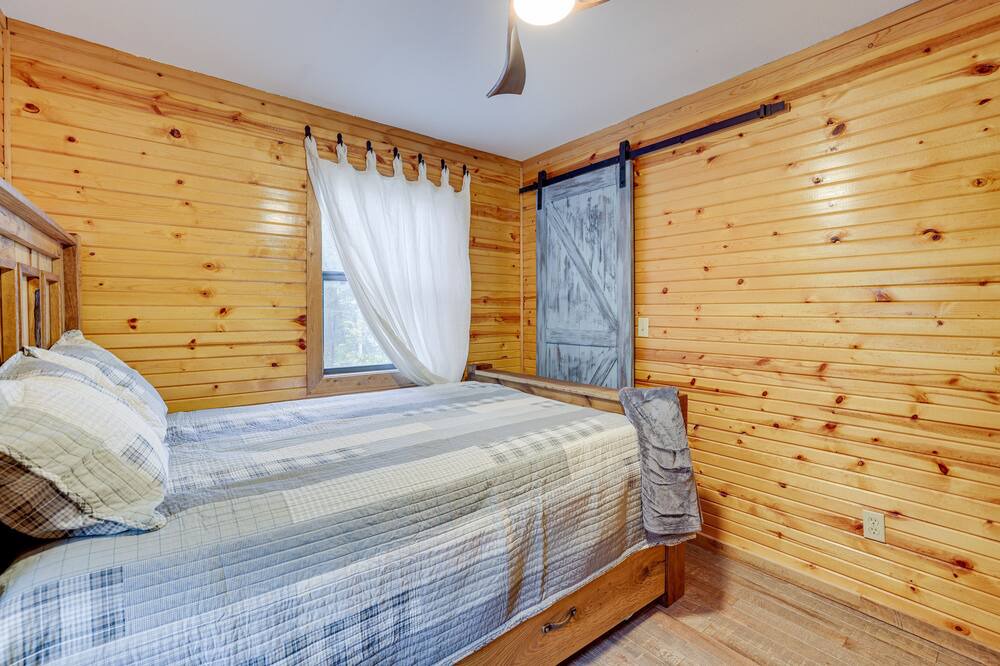 Photo of Bedroom in Arrow Point