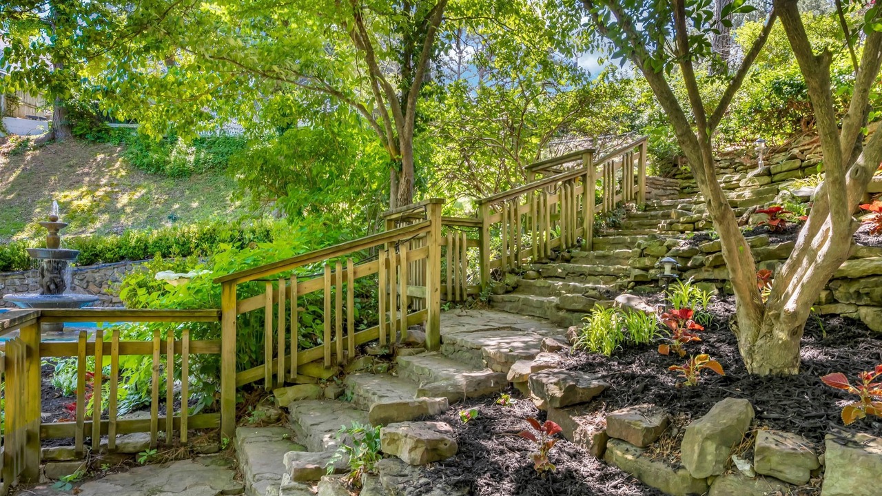 Photo of Others in Eureka Springs
