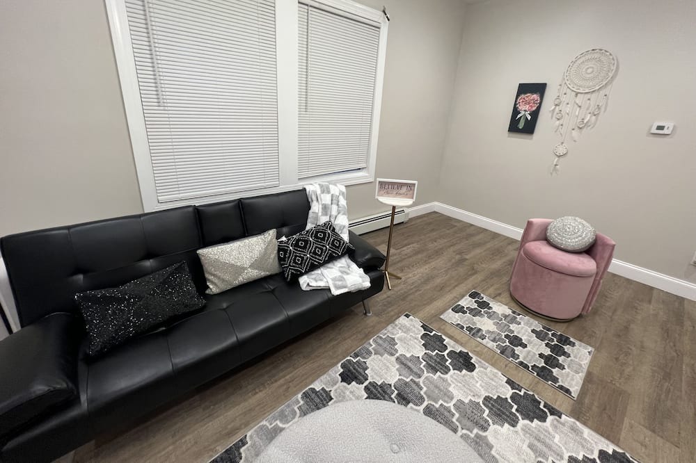 Photo of Livingroom in East Orange