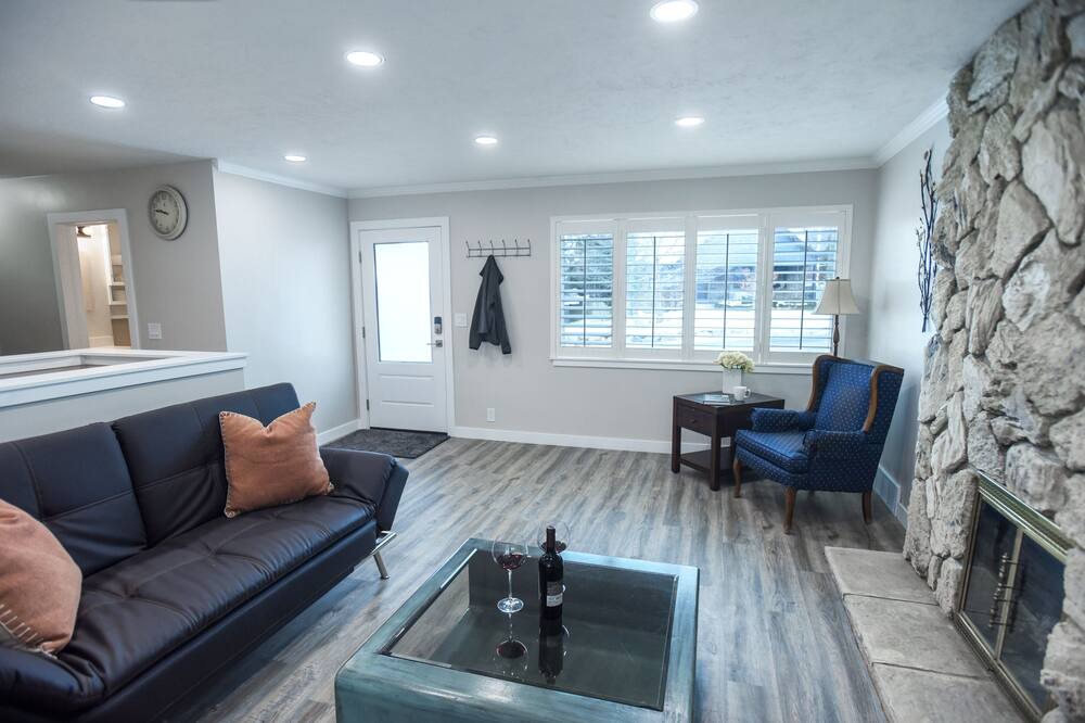Photo of Livingroom in Canyon Rim