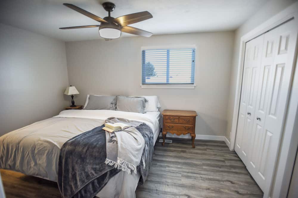 Photo of Bedroom in Canyon Rim