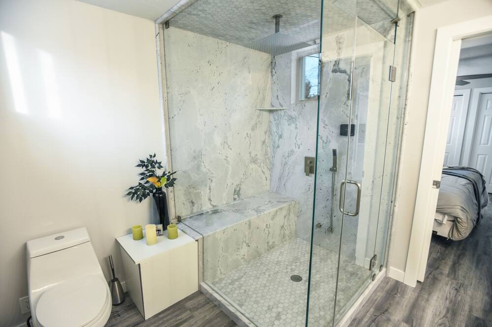 Photo of Bathroom in Canyon Rim