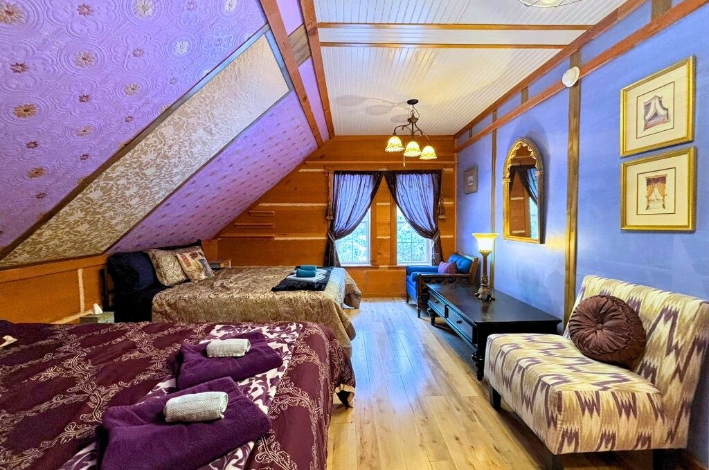 Photo of Bedroom in Zion