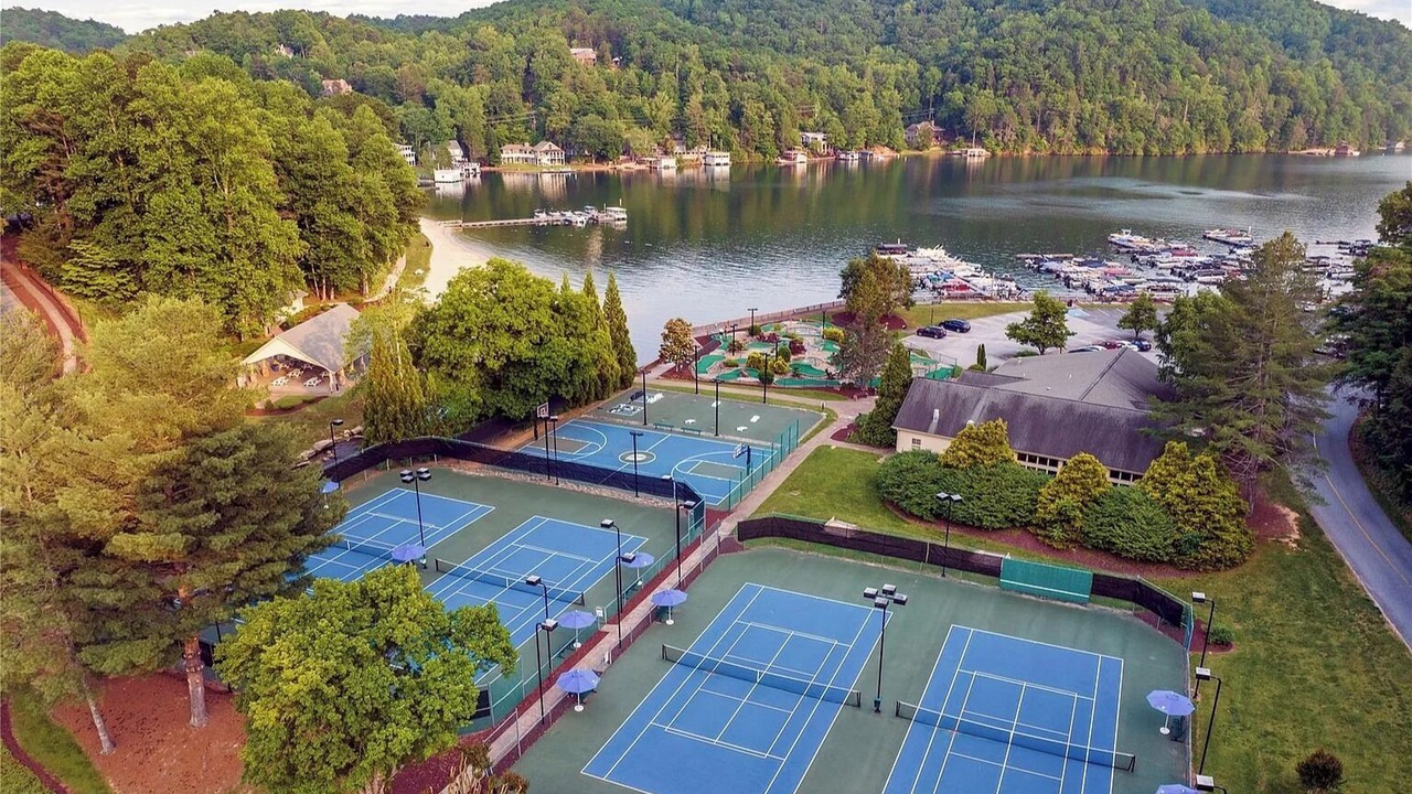 Photo of Others in Lake Lure