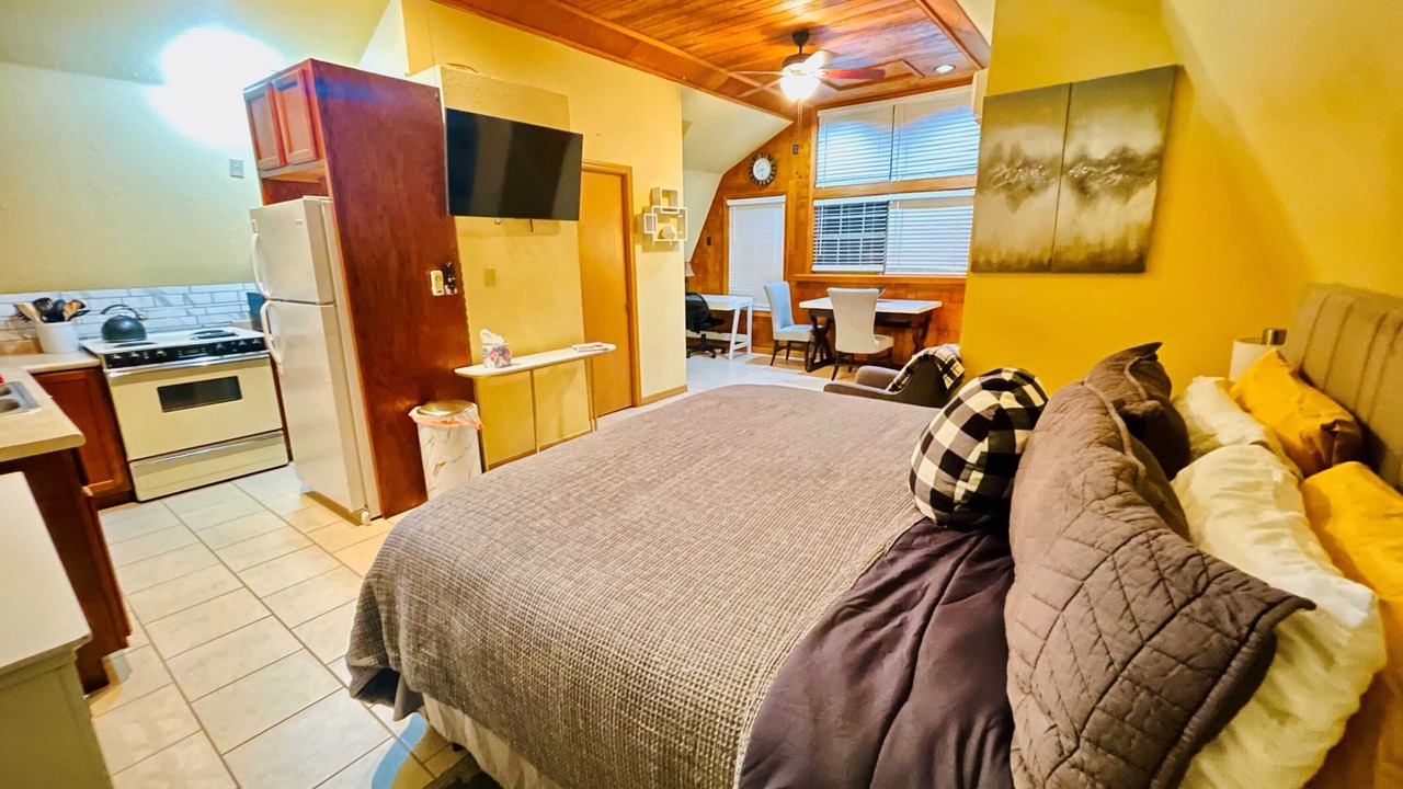 Photo of Bedroom in Beaver Shores