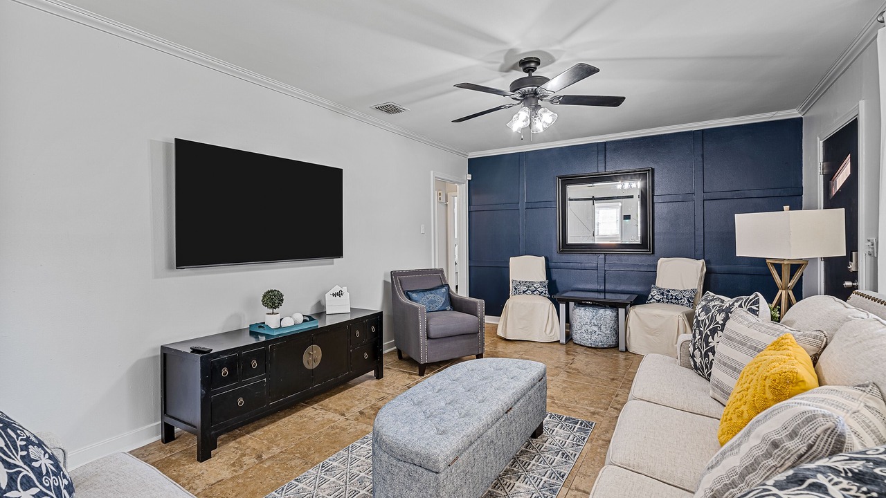 Photo of Livingroom in Broadmoor
