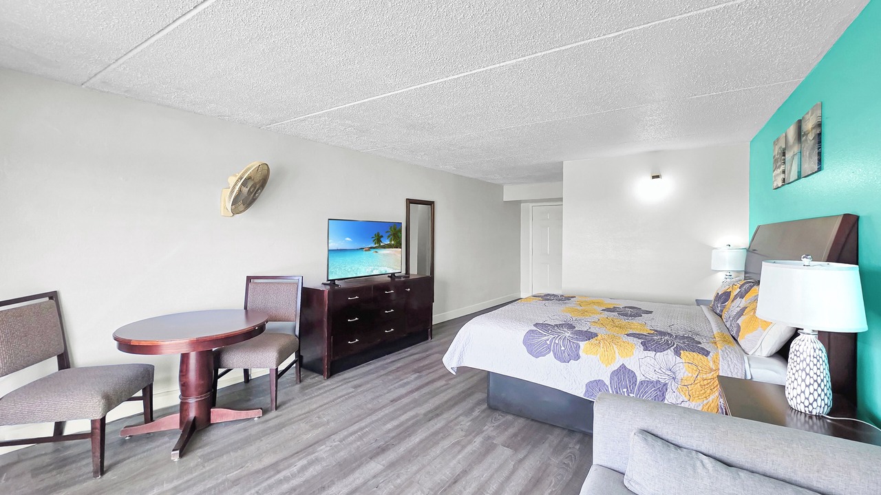 Photo of Bedroom in Crystal Beach