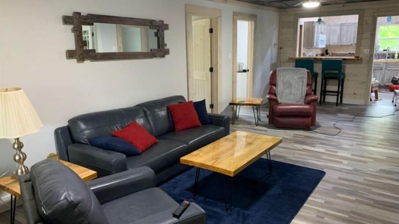 Photo of Livingroom in Mid America