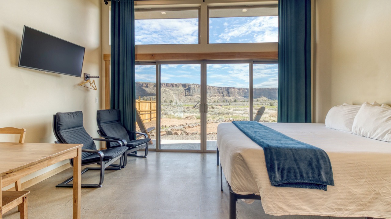 Photo of Bedroom in Crooked River Ranch