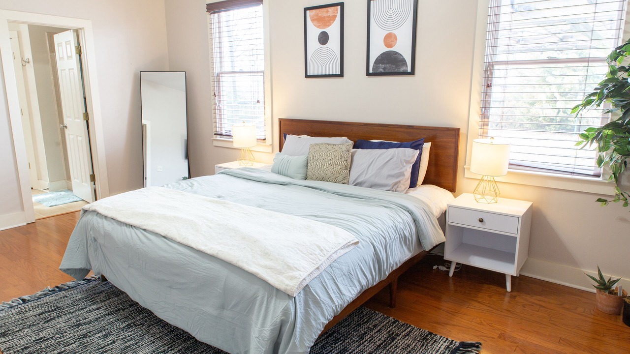 Photo of Bedroom in Cooper-Young Historic District